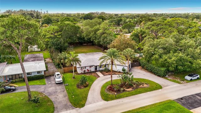 4330 SW 7th St, Plantation, FL 33317