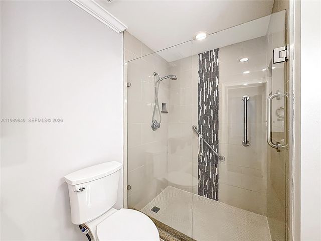 4330 SW 7th St, Plantation, FL 33317