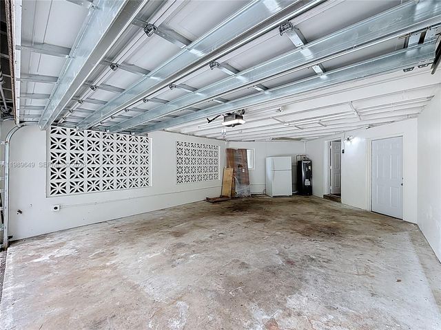 4330 SW 7th St, Plantation, FL 33317