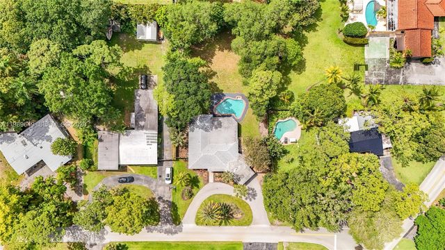 4330 SW 7th St, Plantation, FL 33317