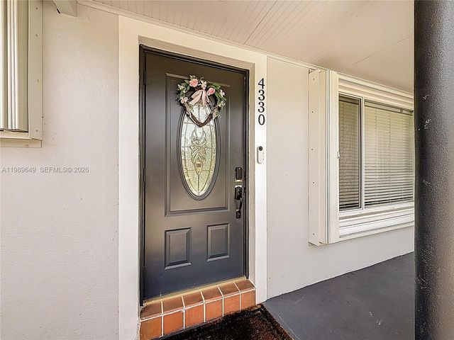 4330 SW 7th St, Plantation, FL 33317