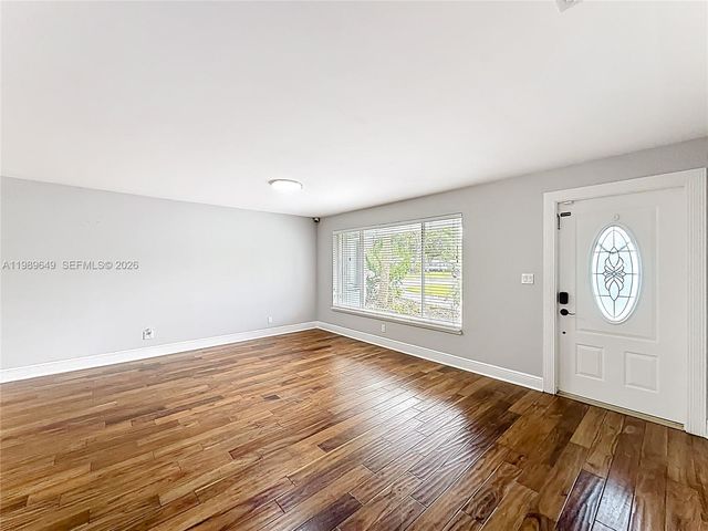 4330 SW 7th St, Plantation, FL 33317