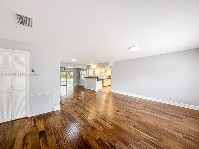 4330 SW 7th St, Plantation, FL 33317