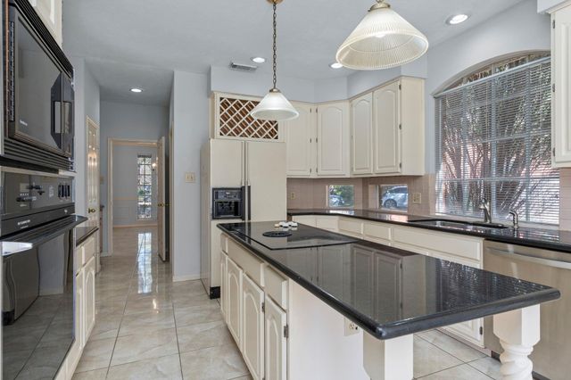 2027 Richland Ct Court, Sugar Land, TX 77478