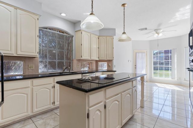 2027 Richland Ct Court, Sugar Land, TX 77478