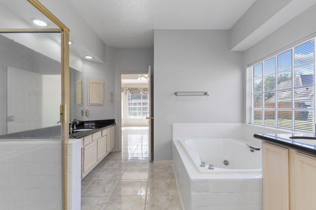 2027 Richland Ct Court, Sugar Land, TX 77478