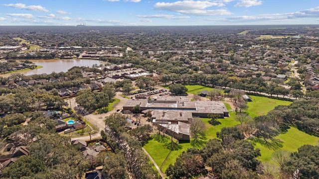 2027 Richland Ct Court, Sugar Land, TX 77478