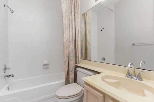 2027 Richland Ct Court, Sugar Land, TX 77478