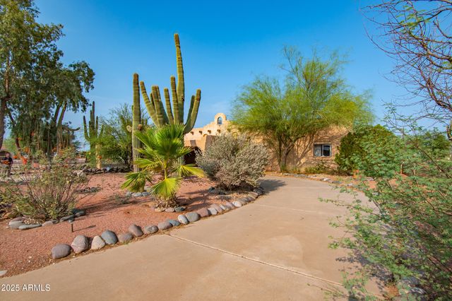 14264 S BANIFF Lane, Arizona City, AZ 85123