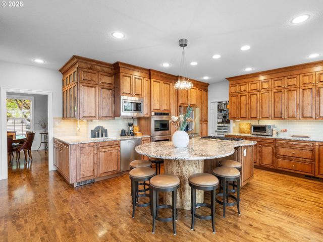 10645 Sw MEIER Dr, Tualatin, OR 97062