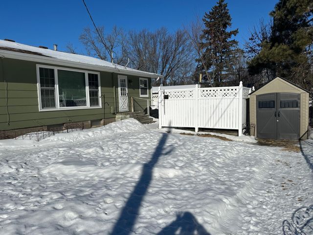 1302 10th Avenue NE, Brainerd, MN 56401