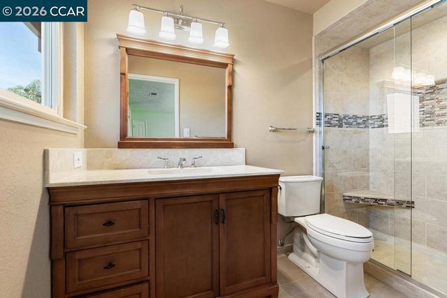 1560 1560 Ayers Rd, Concord, CA 94521