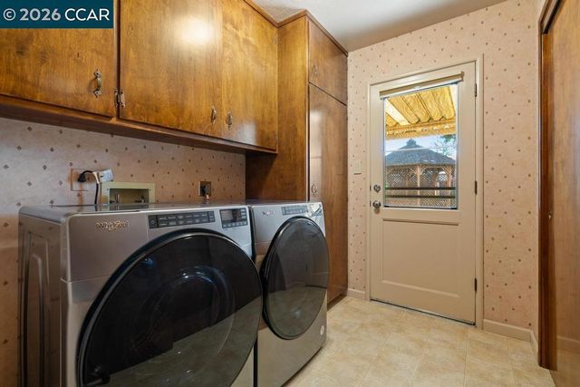 1560 1560 Ayers Rd, Concord, CA 94521