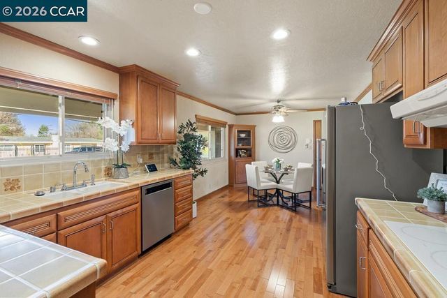 1560 1560 Ayers Rd, Concord, CA 94521