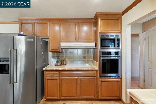 1560 1560 Ayers Rd, Concord, CA 94521