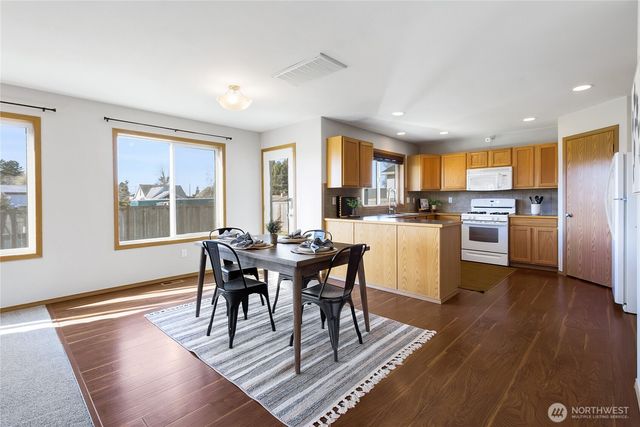 341 Franklin St, Buckley, WA 98321