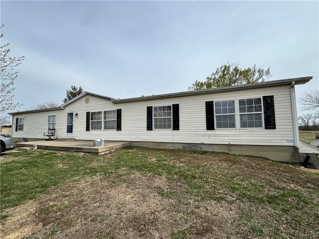 17908 E 307th Street, Harrisonville, MO 64701