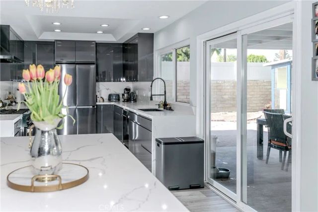 10670 Deering, Chatsworth, CA 91311