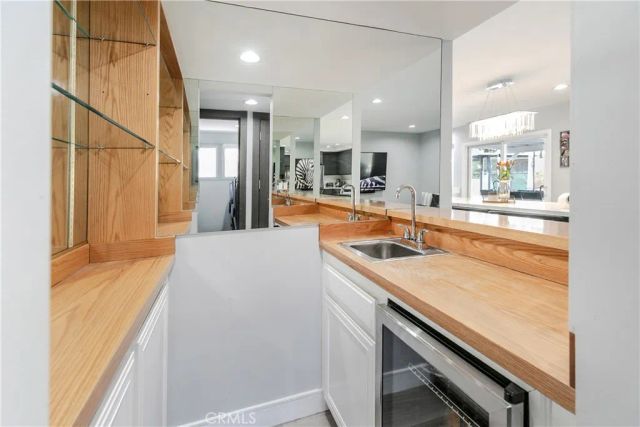 10670 Deering, Chatsworth, CA 91311