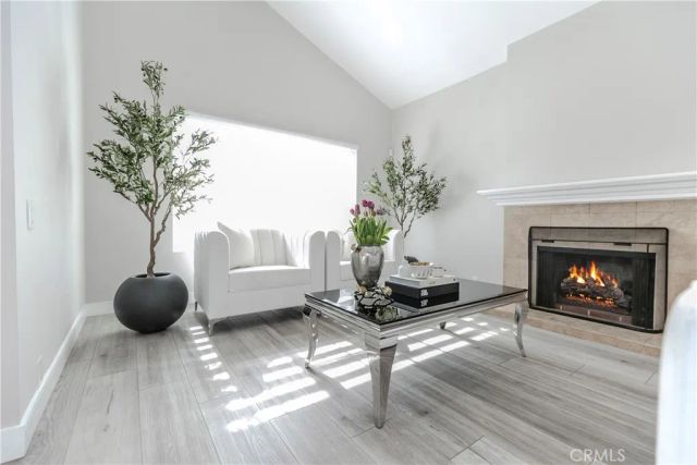 10670 Deering, Chatsworth, CA 91311