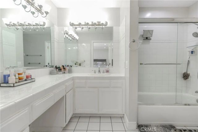 10670 Deering, Chatsworth, CA 91311