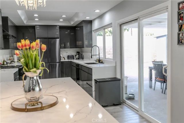 10670 Deering, Chatsworth, CA 91311