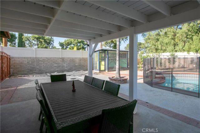 10670 Deering, Chatsworth, CA 91311
