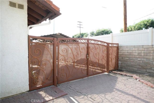 10670 Deering, Chatsworth, CA 91311