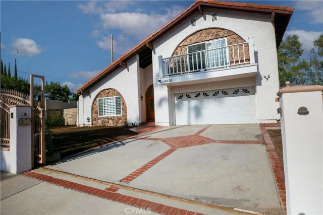 10670 Deering, Chatsworth, CA 91311