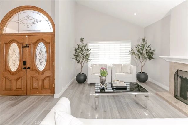 10670 Deering, Chatsworth, CA 91311