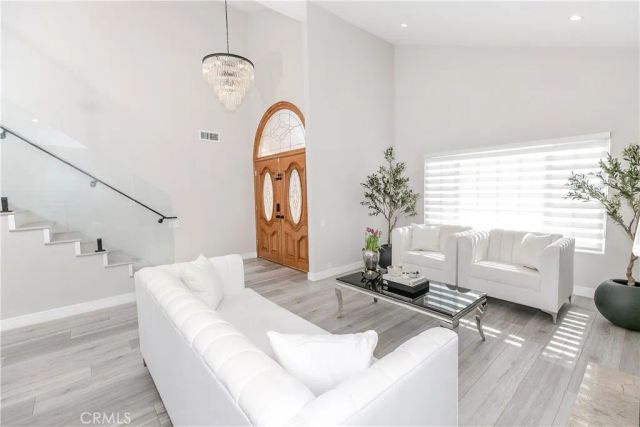 10670 Deering, Chatsworth, CA 91311