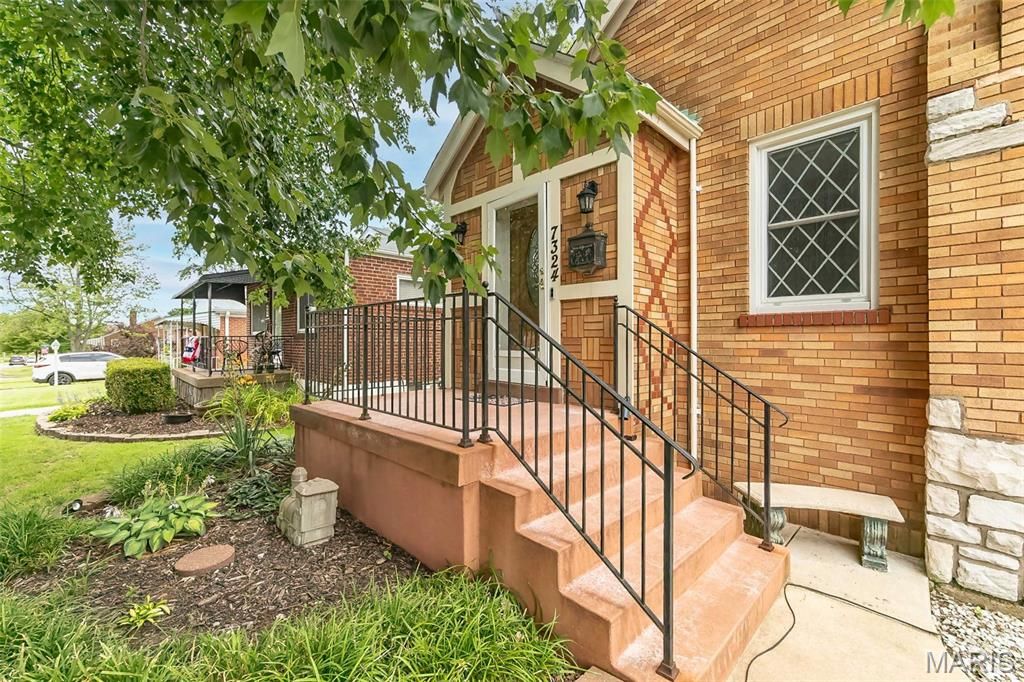 7324 Weil Avenue, Shrewsbury, MO 63119