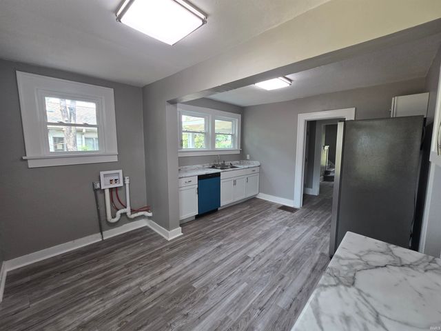 4010 S Harrison Street, Fort Wayne, IN 46807