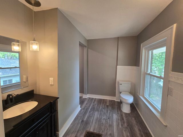 4010 S Harrison Street, Fort Wayne, IN 46807