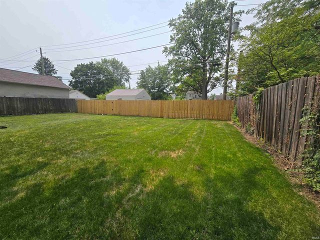 4010 S Harrison Street, Fort Wayne, IN 46807