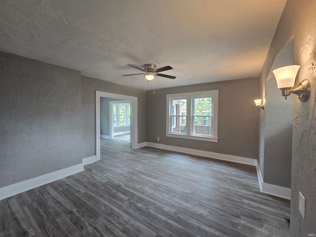 4010 S Harrison Street, Fort Wayne, IN 46807
