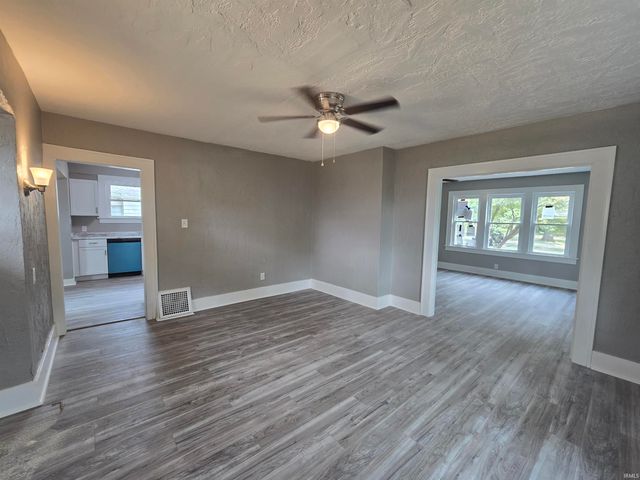 4010 S Harrison Street, Fort Wayne, IN 46807