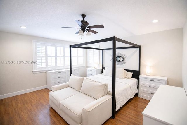 15542 SW 112th Dr, Miami, FL 33196