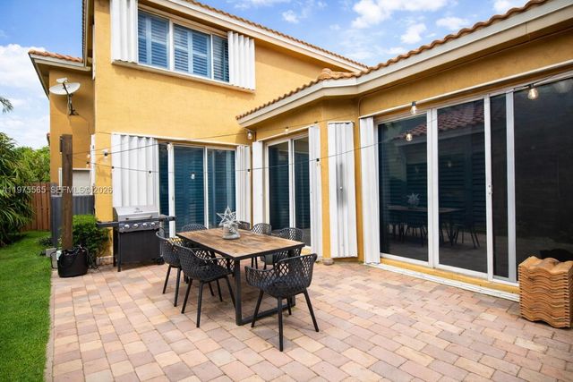 15542 SW 112th Dr, Miami, FL 33196