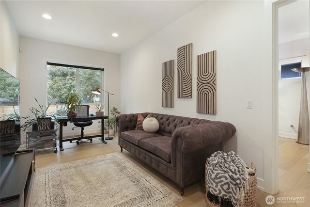 11821 SE 84th Street, Newcastle, WA 98056