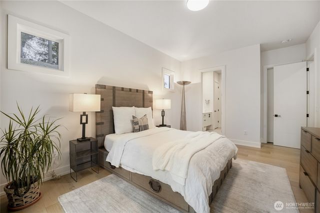 11821 SE 84th Street, Newcastle, WA 98056