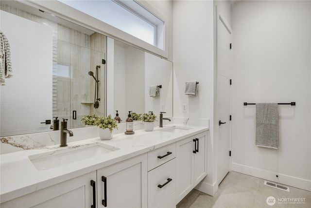 11821 SE 84th Street, Newcastle, WA 98056