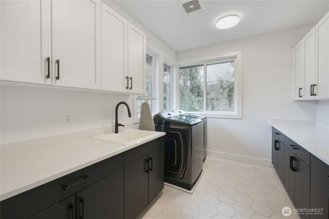 11821 SE 84th Street, Newcastle, WA 98056