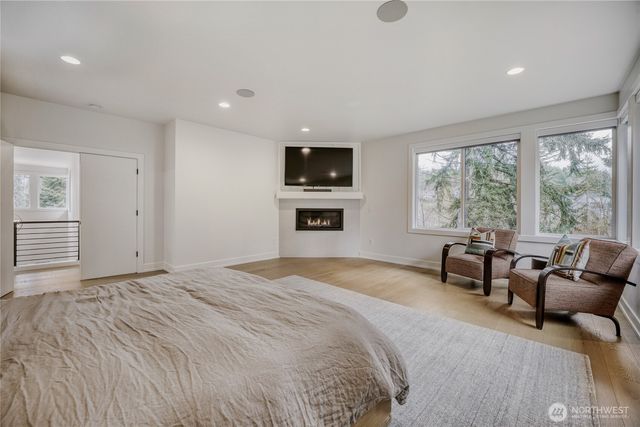 11821 SE 84th Street, Newcastle, WA 98056