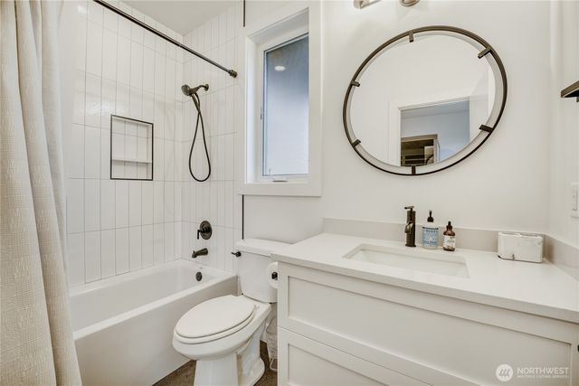 11821 SE 84th Street, Newcastle, WA 98056