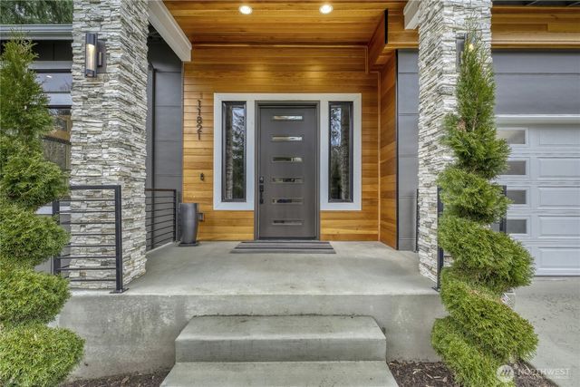 11821 SE 84th Street, Newcastle, WA 98056