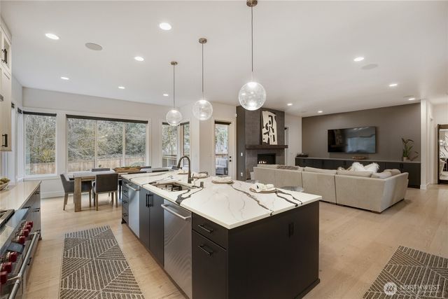 11821 SE 84th Street, Newcastle, WA 98056