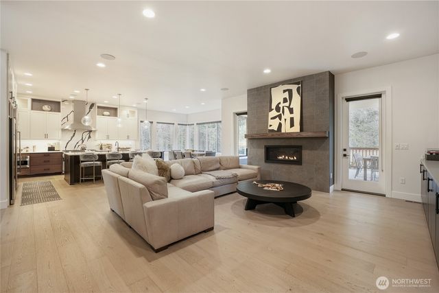 11821 SE 84th Street, Newcastle, WA 98056