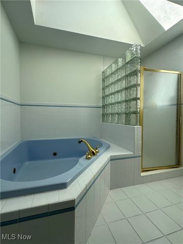 2010 Powder Mill Run, Youngstown, OH 44505