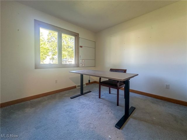 2010 Powder Mill Run, Youngstown, OH 44505